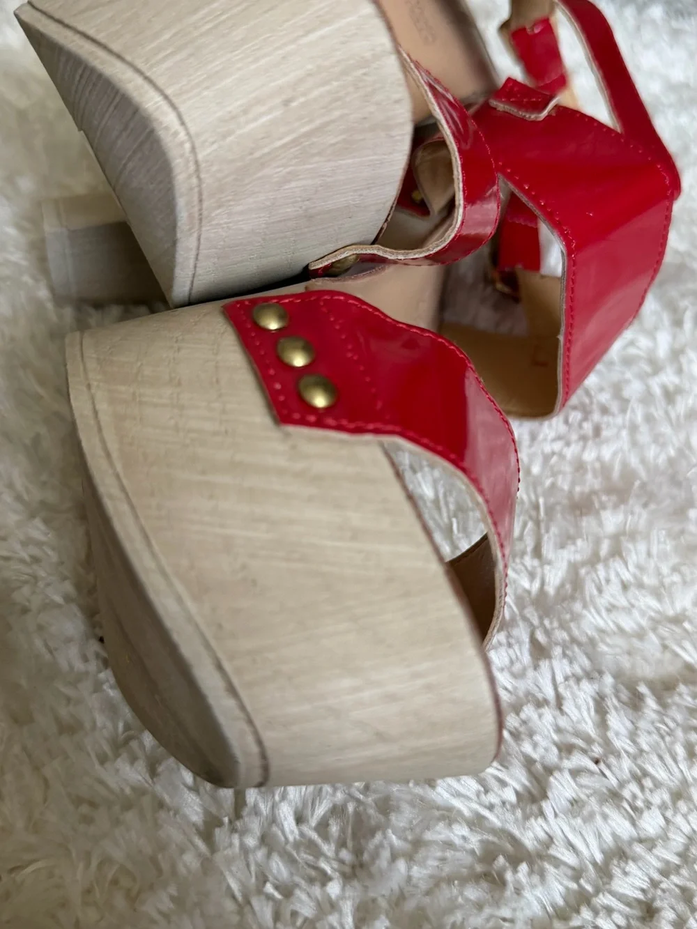 Vera Pelle Red Patent Platform Sandals with Wood-Effect Heel